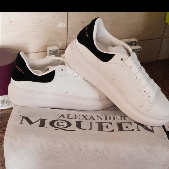 Shoes - Picture 2 of 2